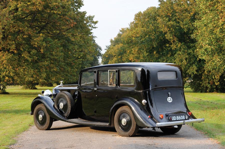  Rolls-Royce Phantom III Limousine by Barker 1937 года  (фото 12 из 18)
